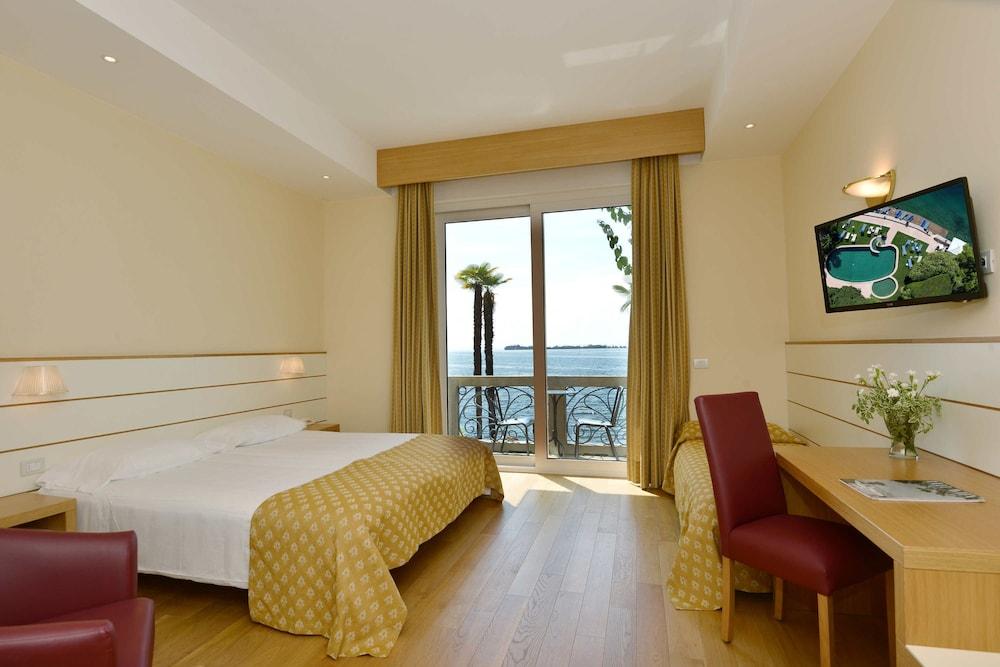 Hotel Monte Baldo e Villa Acquarone - Room