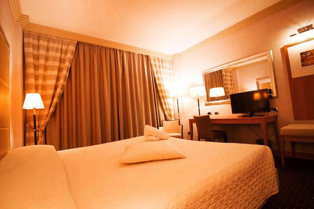 Papillo Hotels & Resorts Roma - Room