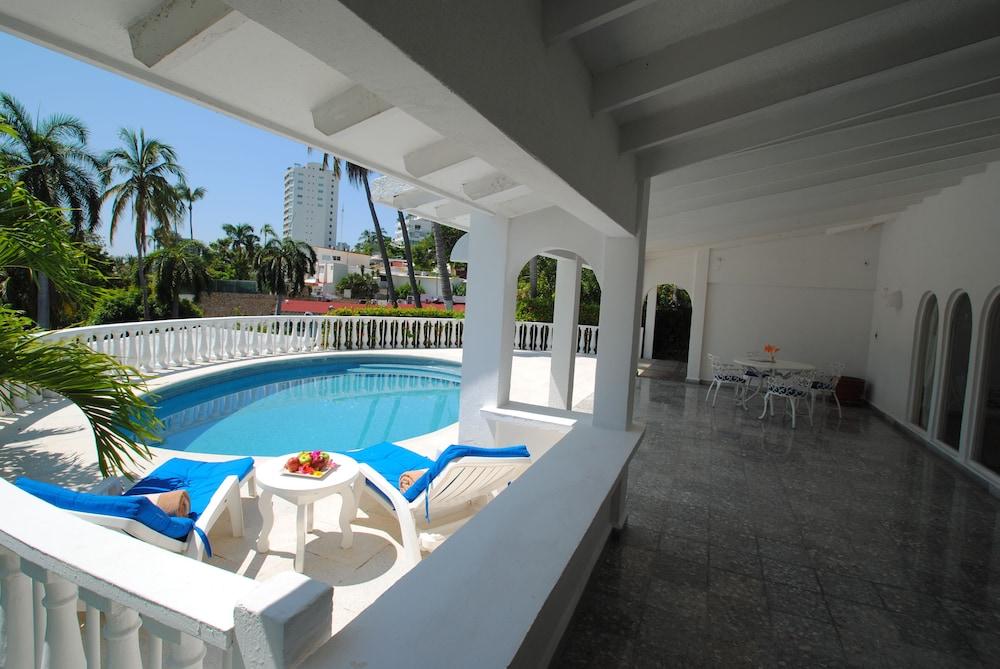 Hotel Villavera - Outdoor Pool