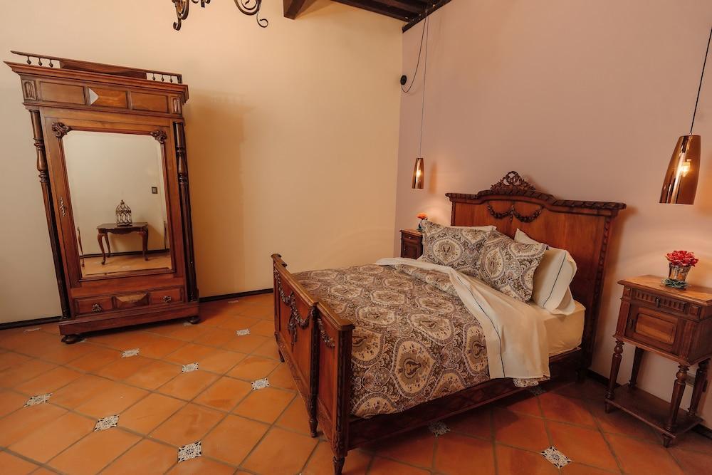 Hotel Marques Del Angel - Room