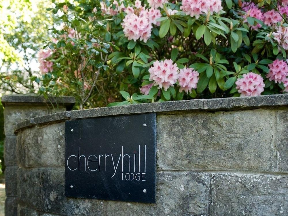 Cherryhill Lodge - Property Grounds