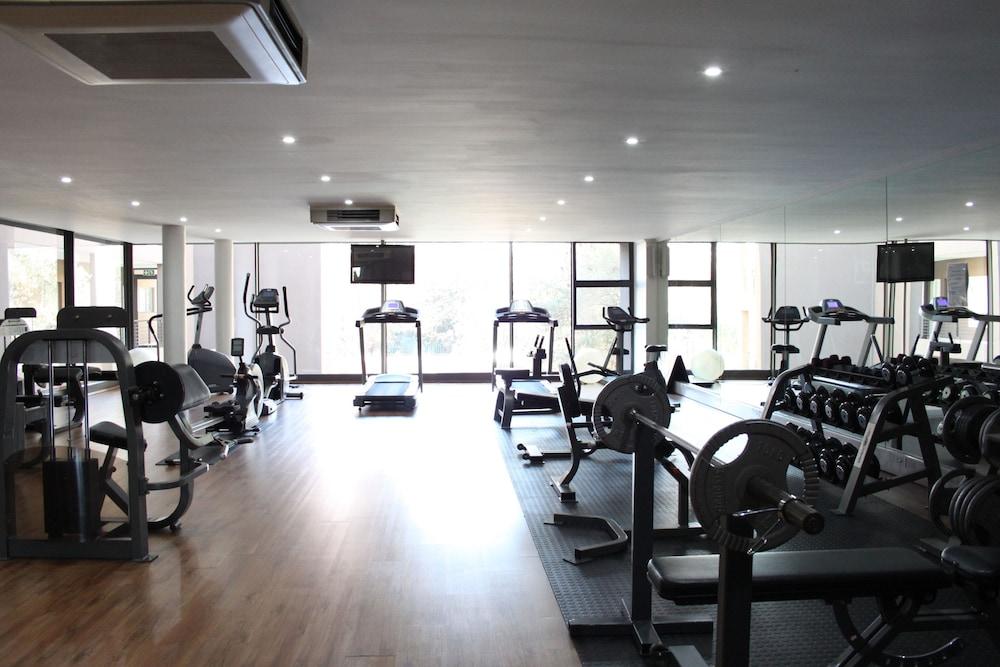 The Nicol Hotel and Apartments - Gym