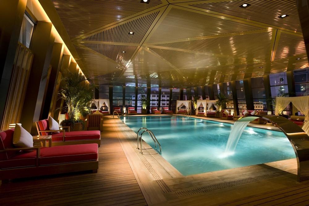 Hilton Beijing Wangfujing - Indoor Pool
