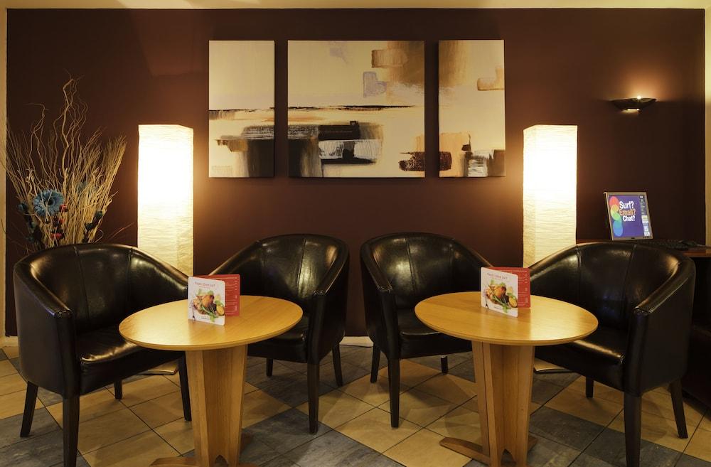 ibis Chesterfield North - Barlborough - Lobby Lounge