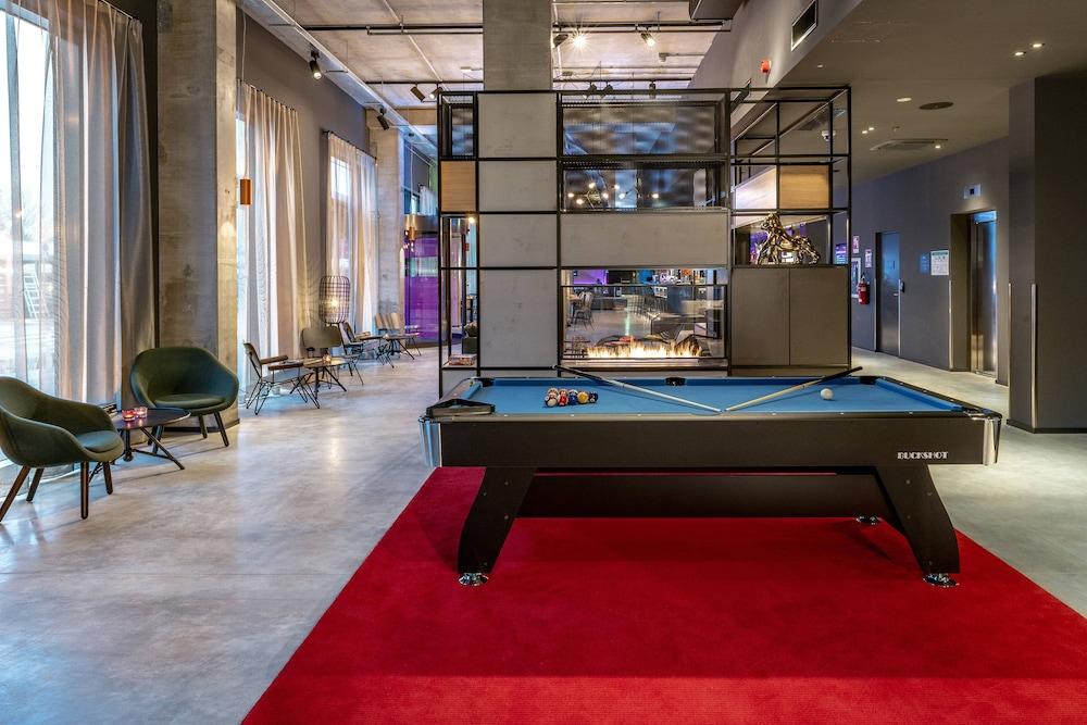 Moxy Milan Linate Airport - Game Room