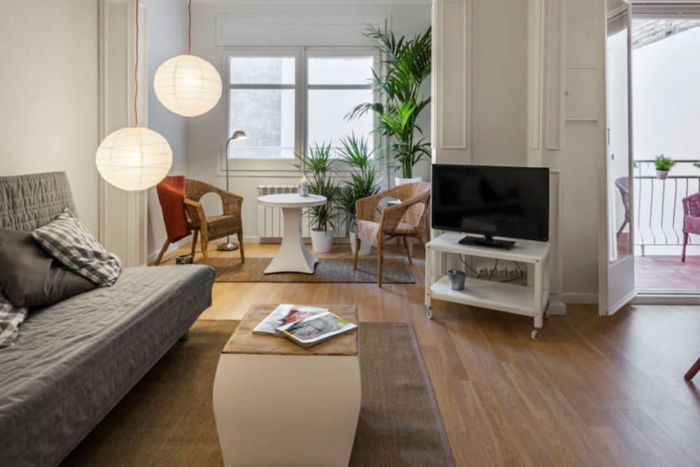 Anima Apartments Sants - Living Room