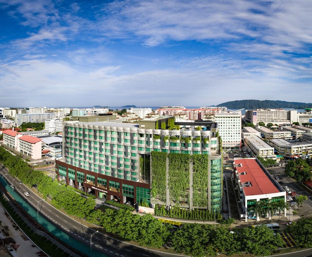 Hilton Kota Kinabalu - Exterior