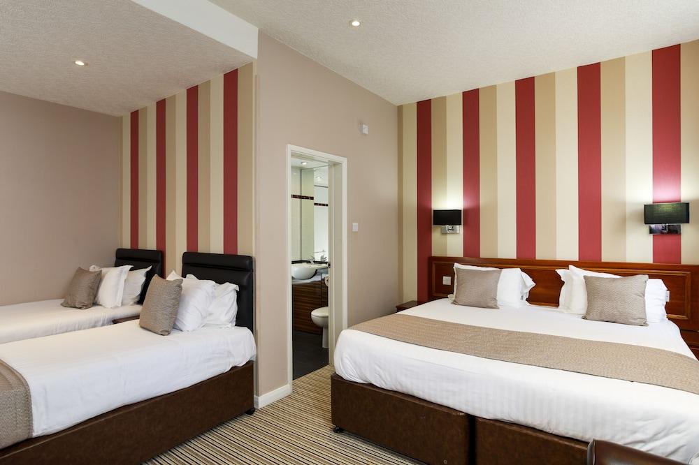 The Victoria Hotel - Room