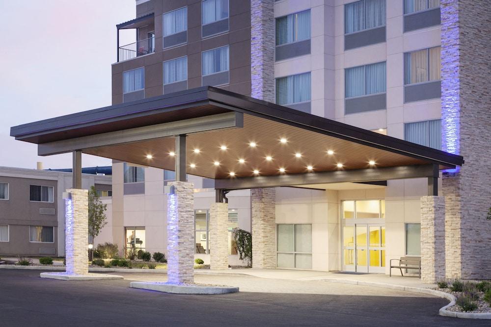 Holiday Inn Express & Suites Sandusky, an IHG Hotel - Exterior