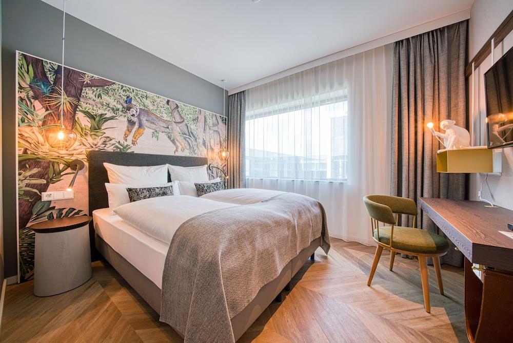 NinetyNine Hotel Amsterdam Airport - Featured Image