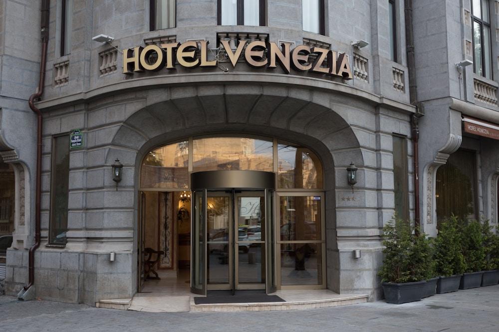 Hotel Venezia by ZEUS International - Featured Image