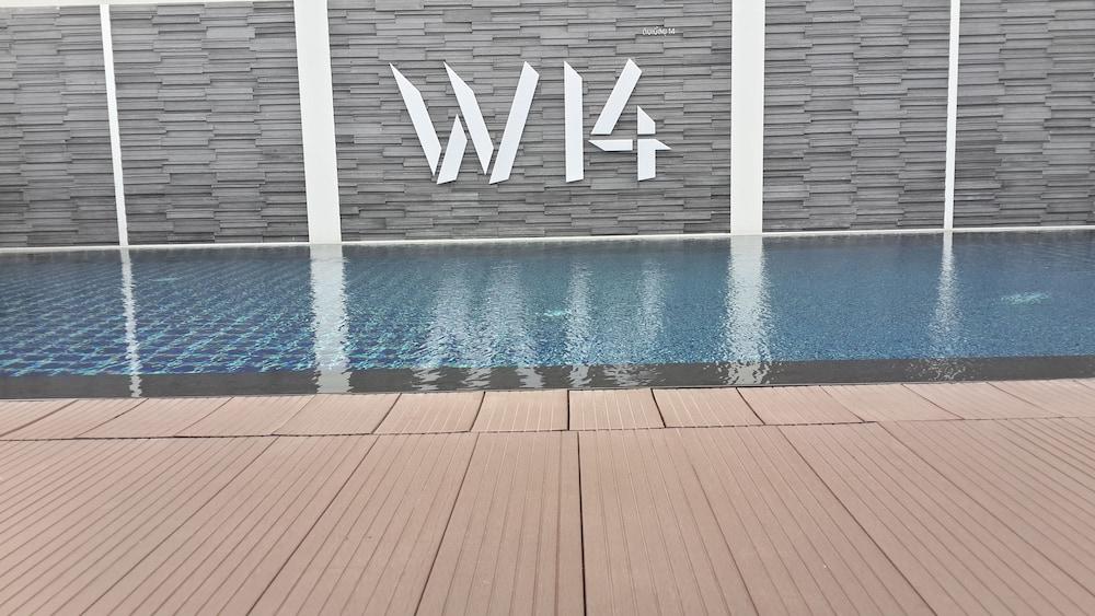 W14 Pattaya - Outdoor Pool