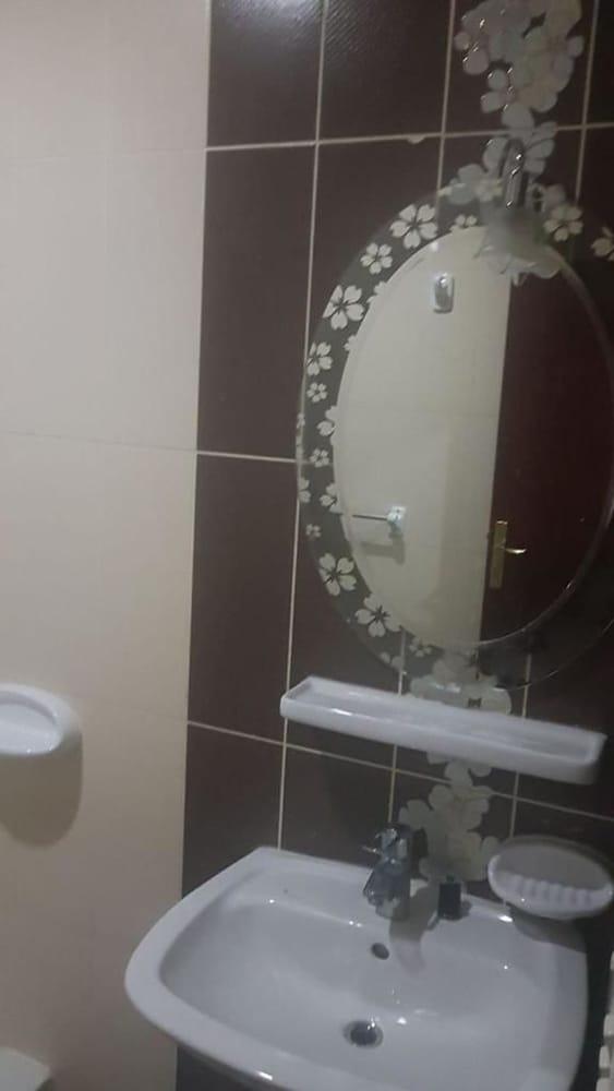 Aarak Al Taysir 2 - Bathroom