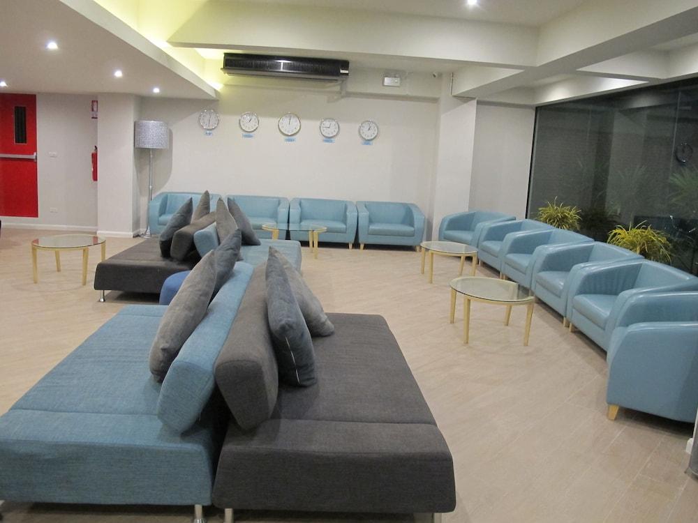 Suvarnabhumi Oriental Resort - Lobby Lounge