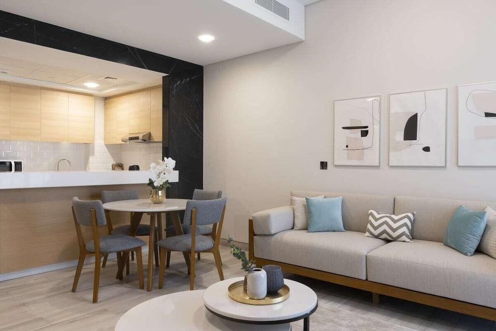 Fantastic 1BR Apartment in Arjan Privà Living - Living Room