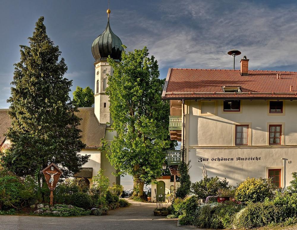 Landguthotel Zur schönen Aussicht - Featured Image