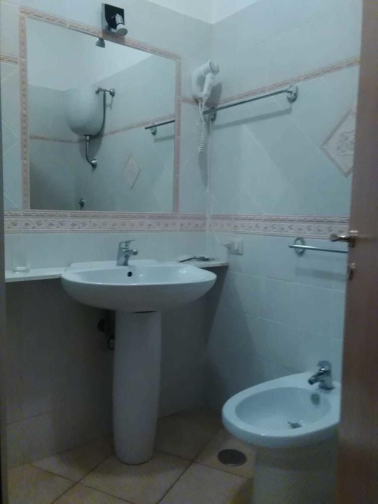Le Stanze di Nico - Bathroom