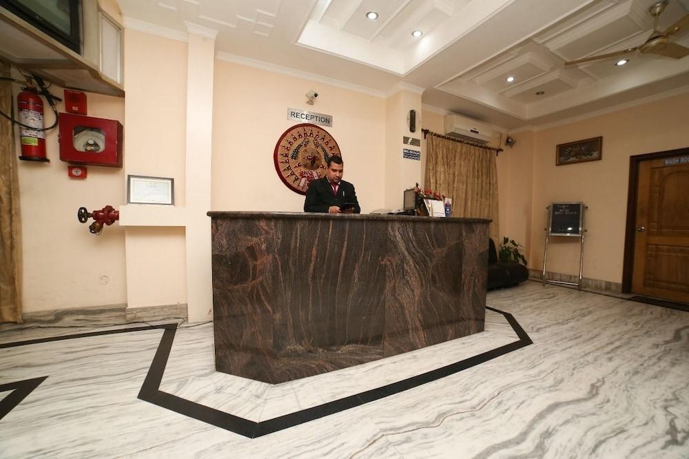 Hotel Priya Palace - Reception