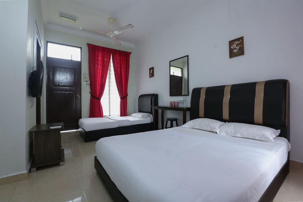 SPOT ON 90012 Cerana Villa Resort & Medan Ikan Bakar - Room
