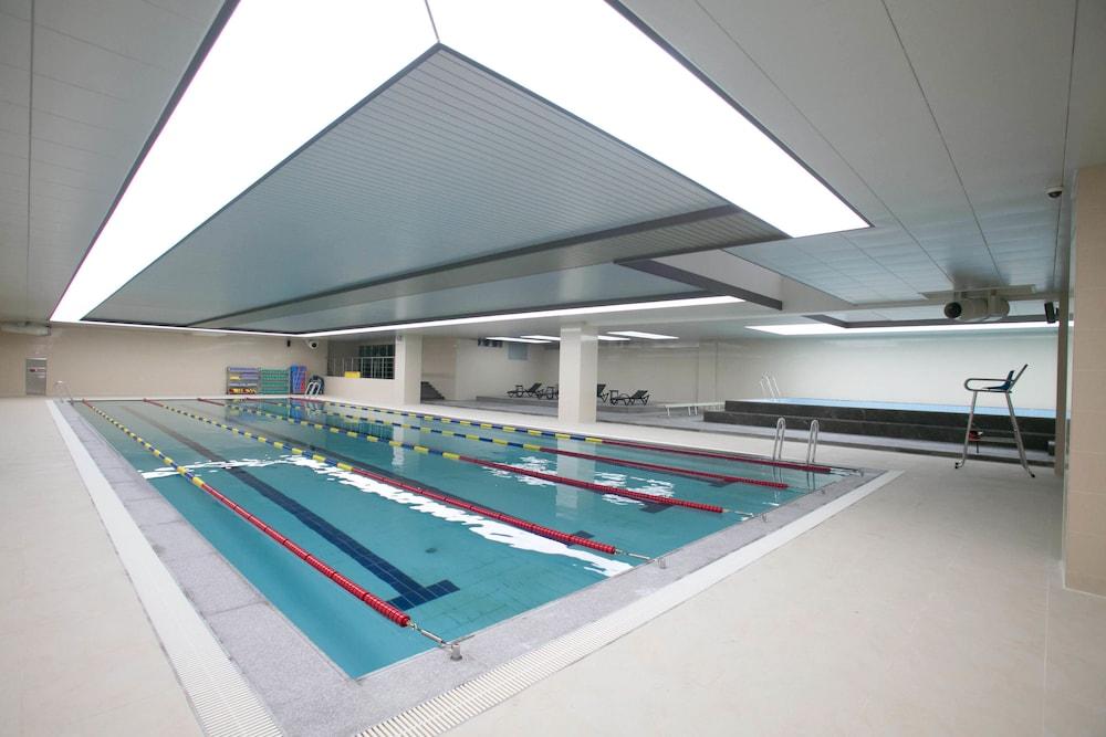 هوتل لاونزينا - Indoor Pool