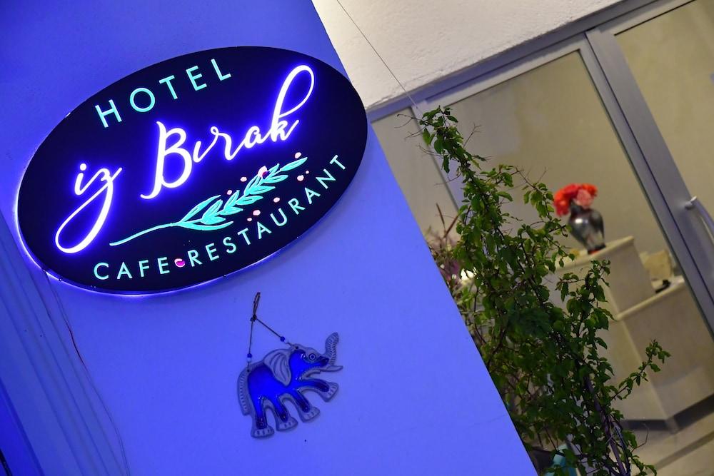 Iz Birak Hotel - Featured Image