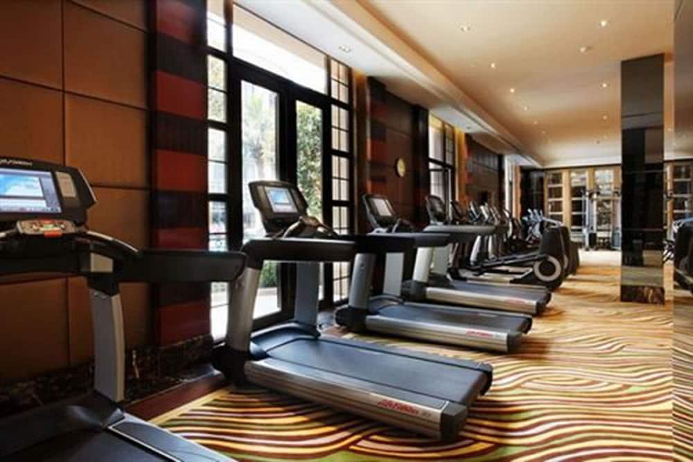 Chateau Star River Pudong Shanghai - Fitness Facility