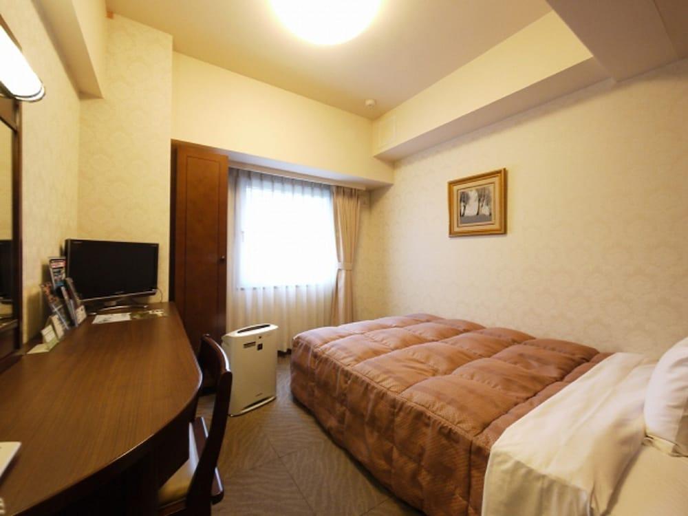 Hotel Route-Inn Yokohama Bashamichi - Room
