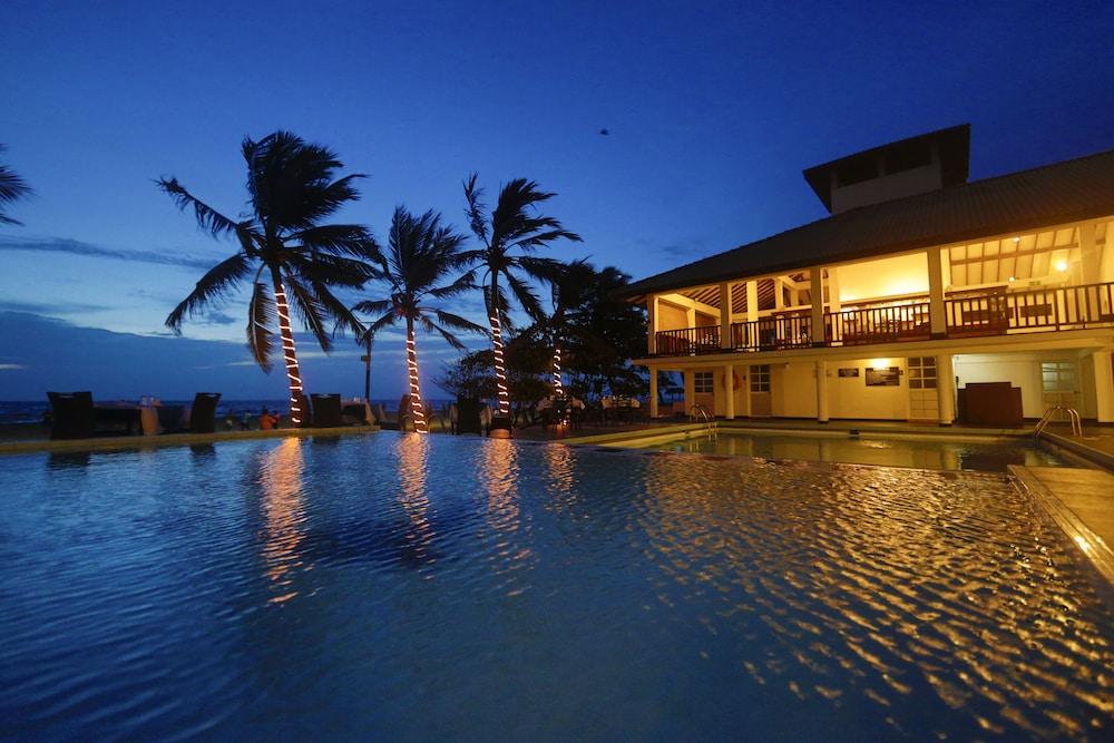 Catamaran Beach Hotel - Featured Image