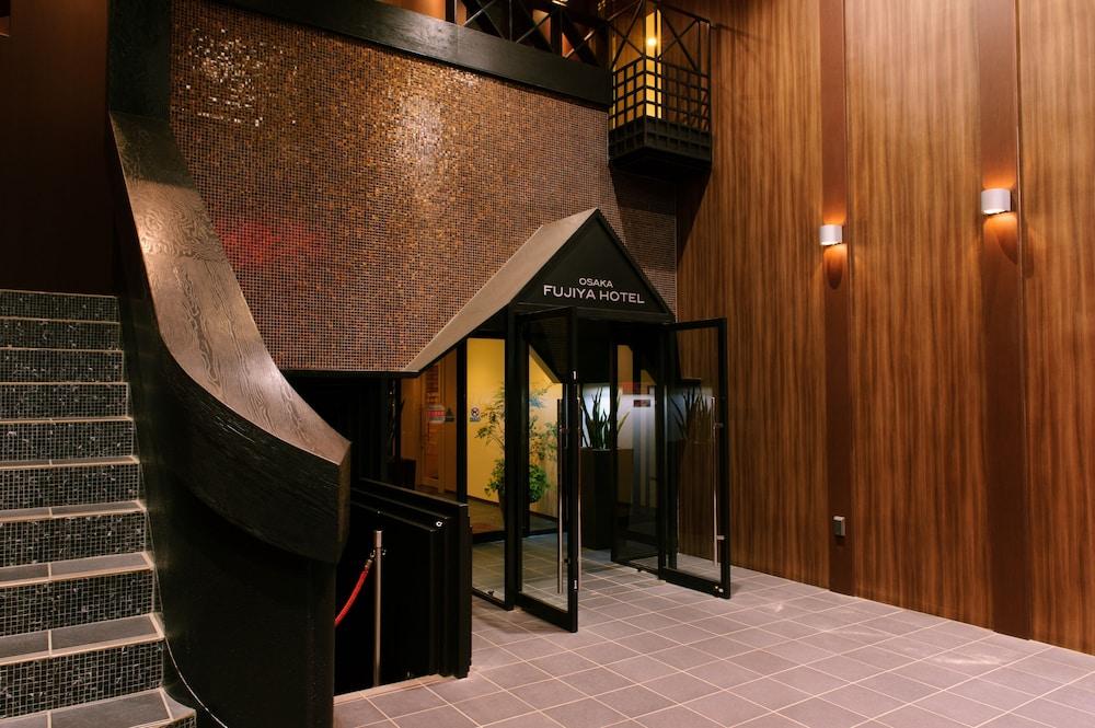 Osaka Fujiya Hotel - Interior Entrance