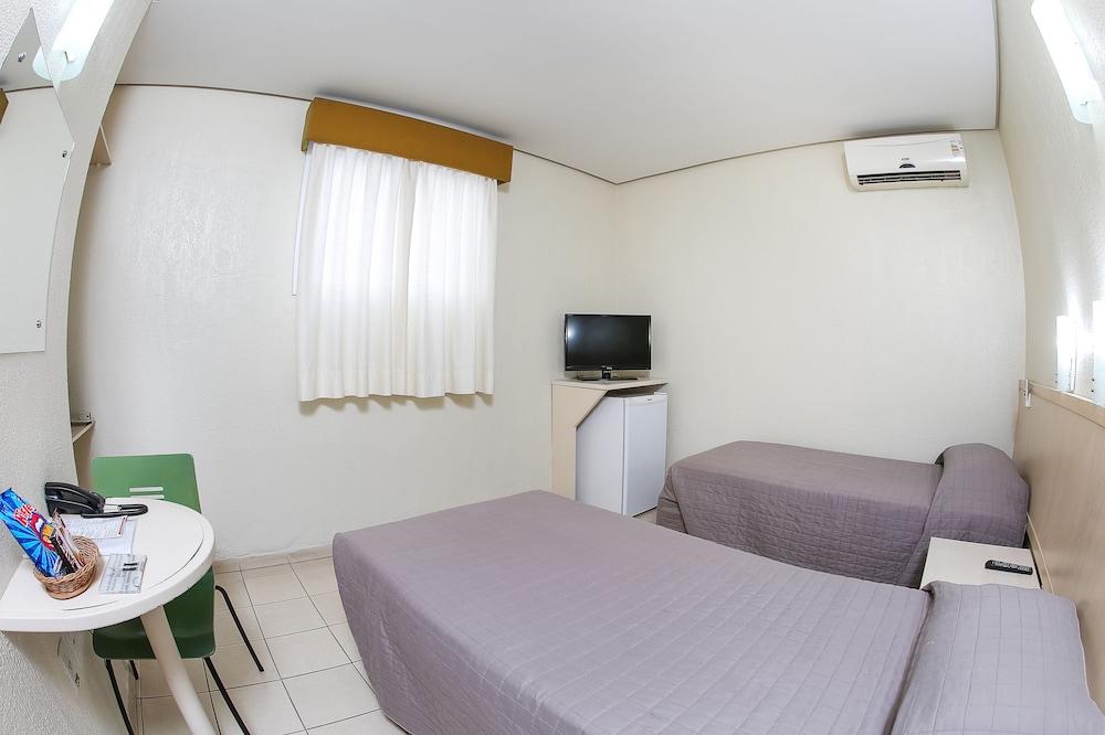 Hotel Expressinho Aeroporto - Room