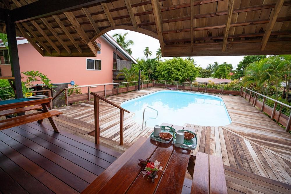 Bora Bora Holiday's Lodge and Villa - Outdoor Pool