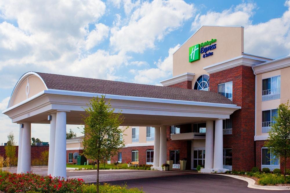 Holiday Inn Express Hotel & Suites, a Lake Zurich-Barrington, an IHG Hotel - Featured Image