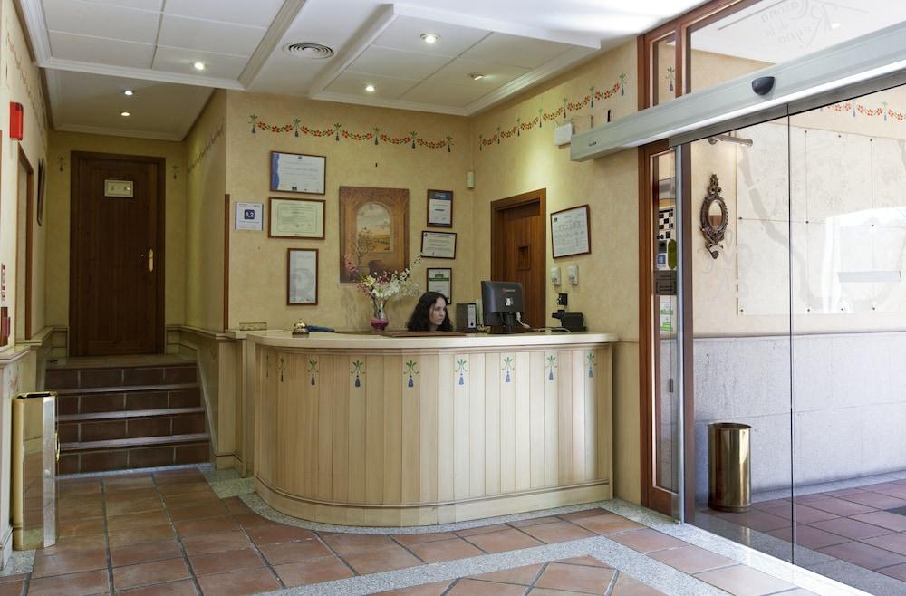 Hotel Casona de la Reyna - Reception