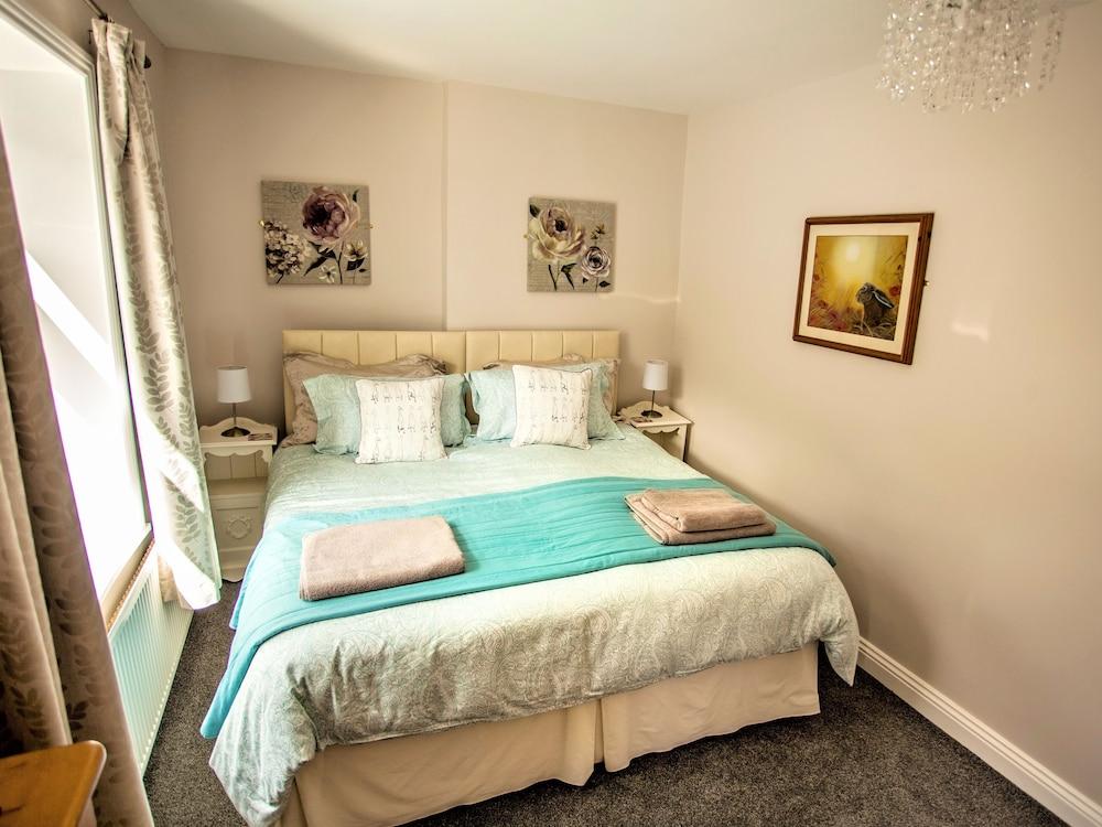 Mulberry Cottage - Guestroom