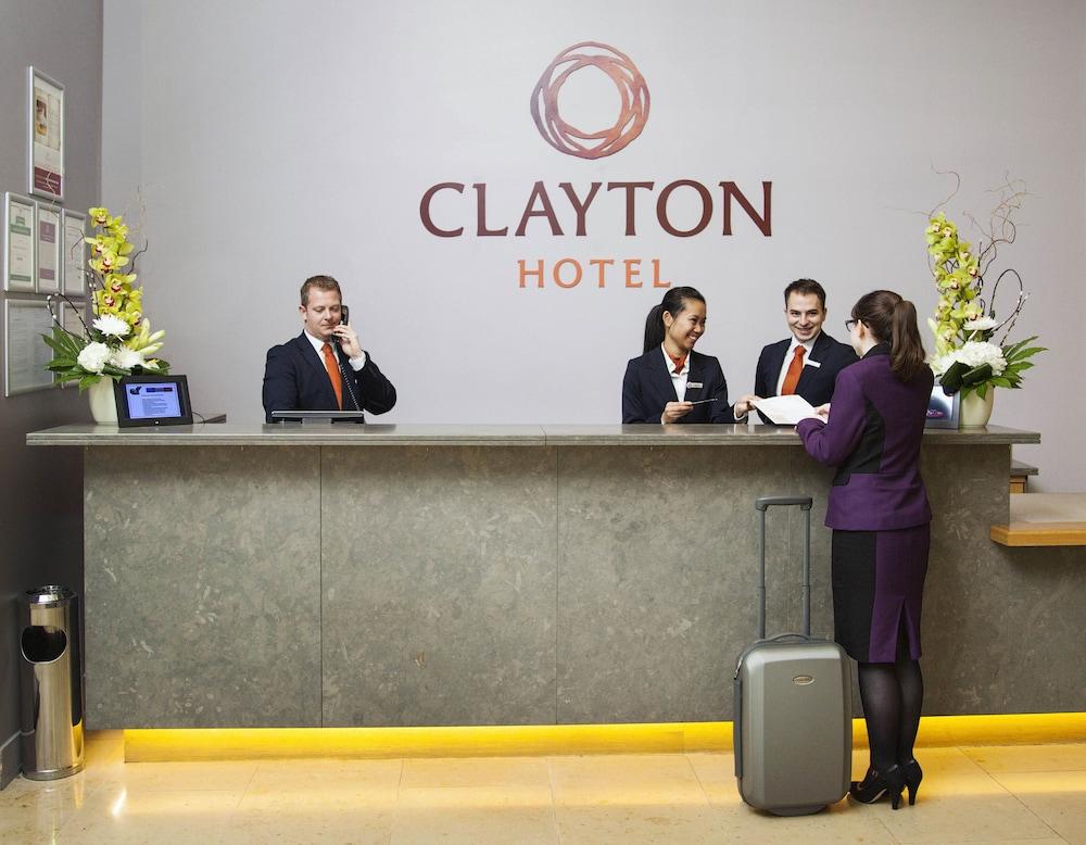 Clayton Hotel Cardiff Lane - Reception