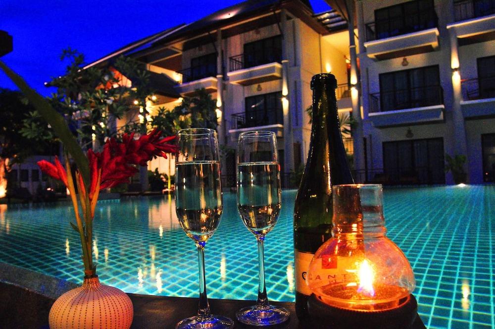Navatara Phuket Resort - Outdoor Pool