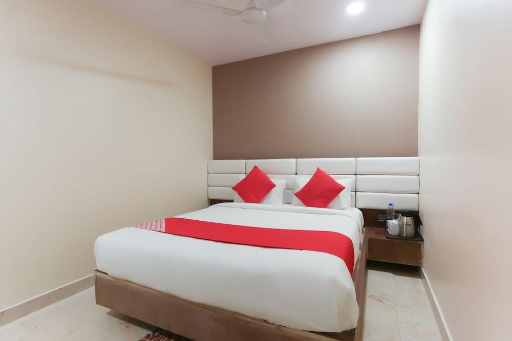 OYO 47587 Hotel Ganesh Bhawan - Featured Image
