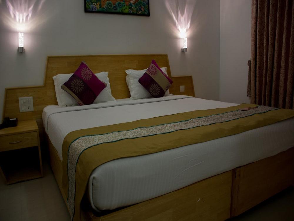OYO 2501 Kailas Holiday Inn Kovalam - Room