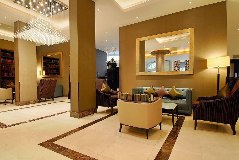 Montcalm Marble Arch - Lobby Sitting Area