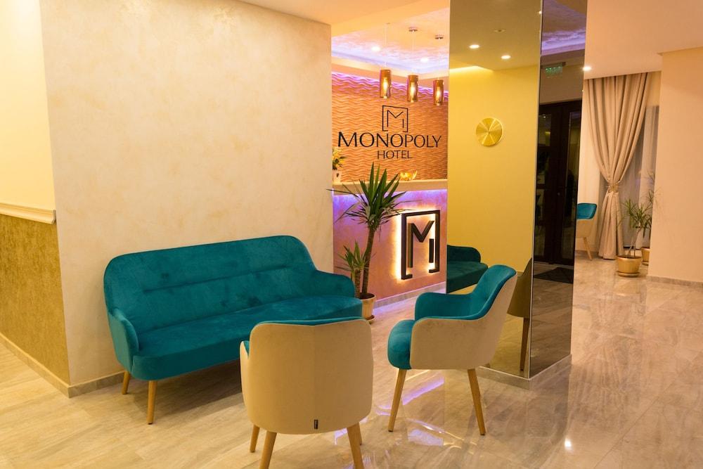 Monopoly Hotel - Lobby Lounge