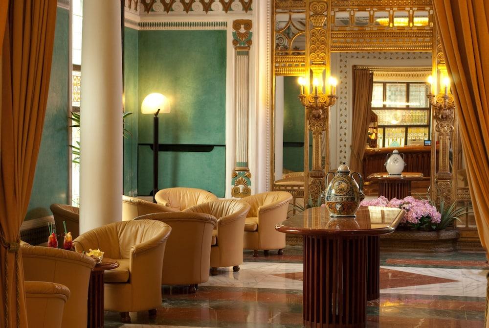 Hotel Roma - Lobby Lounge