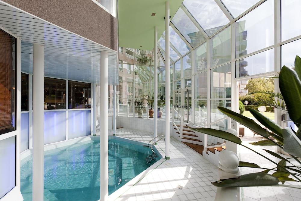Hotel Mercure Grenoble Centre President - Indoor Spa Tub