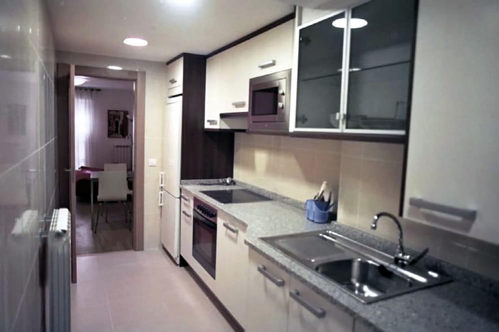 Apartamentos Auhabitat Zaragoza - Room