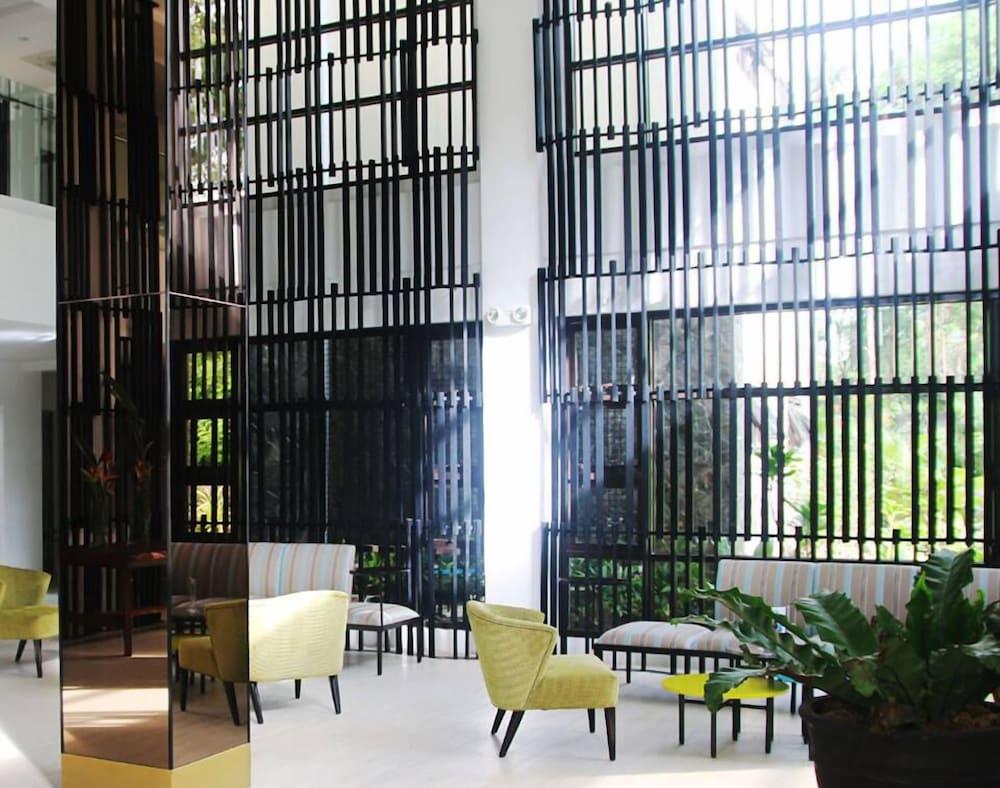 Bravo Hotel and Resorts - Lobby