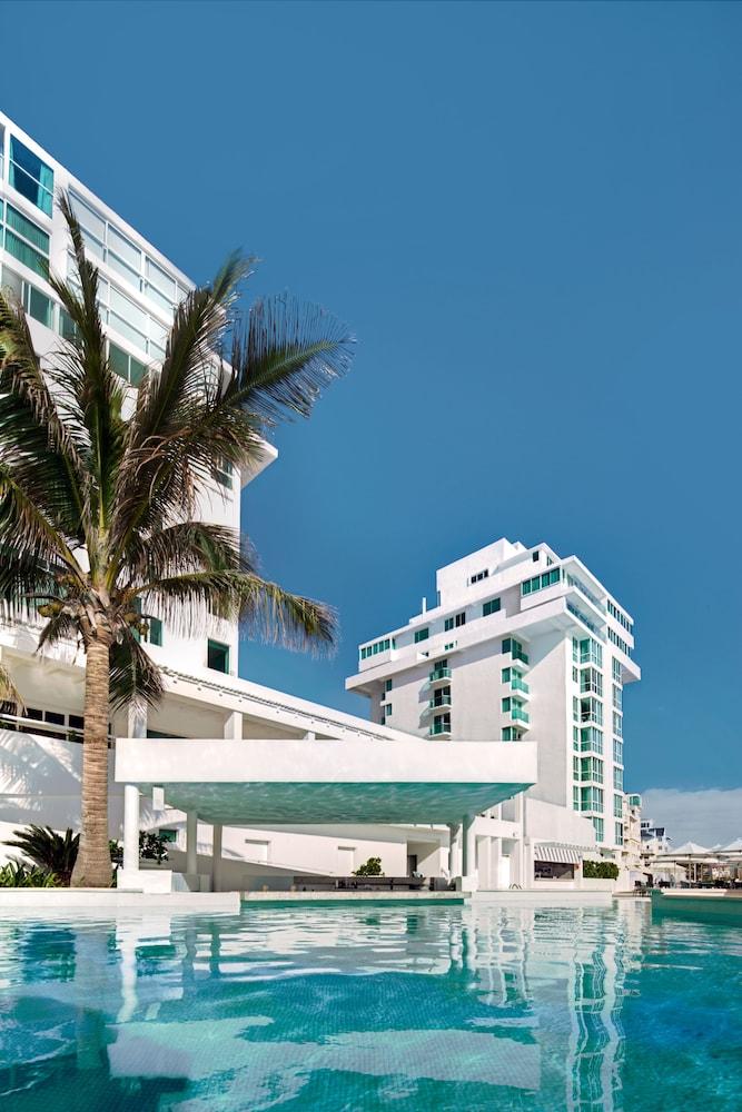 Oleo Cancun Playa All Inclusive Resort - Waterslide