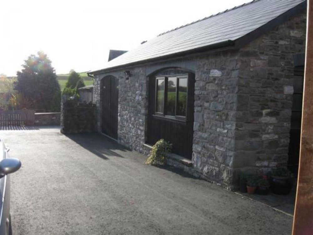 Delightful Cottage in Brecon With Terrace - Featured Image