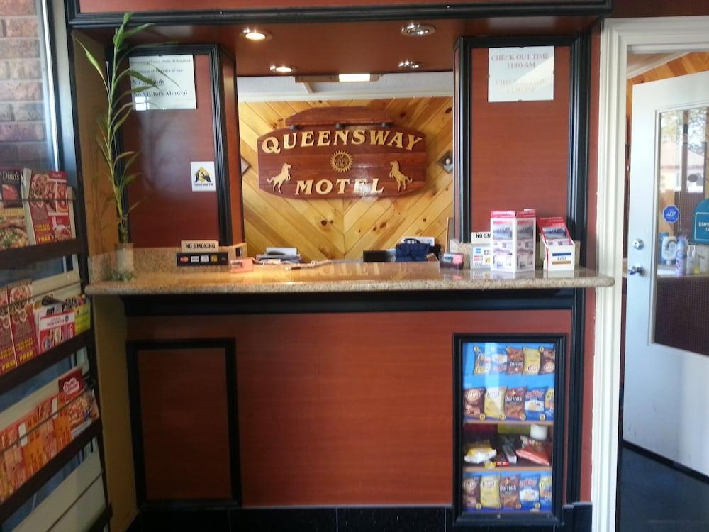 Queensway Motel - Reception