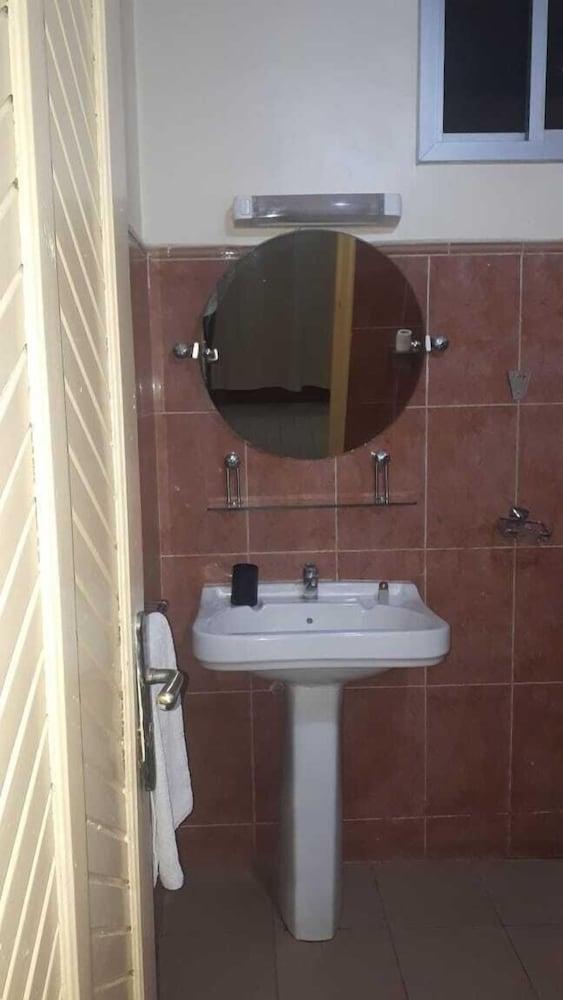 ميزون دوت أو بانوراميك - Bathroom Sink