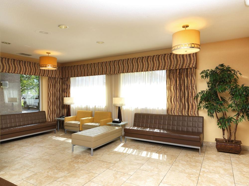 Crystal Inn Hotel & Suites Salt Lake City - Lobby Sitting Area