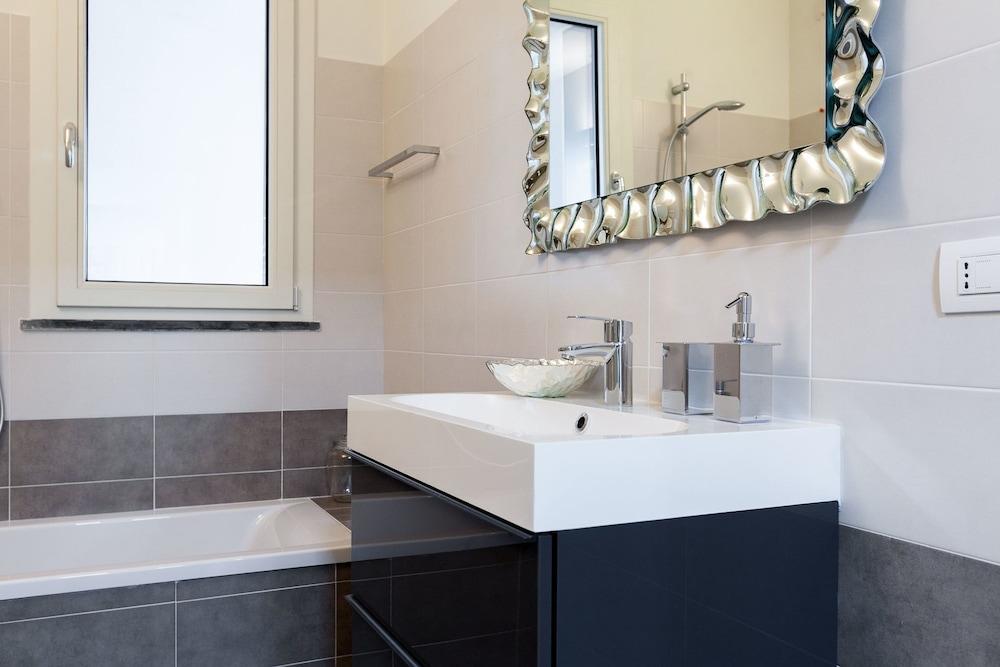 Be Apartments Fara - Bathroom Sink